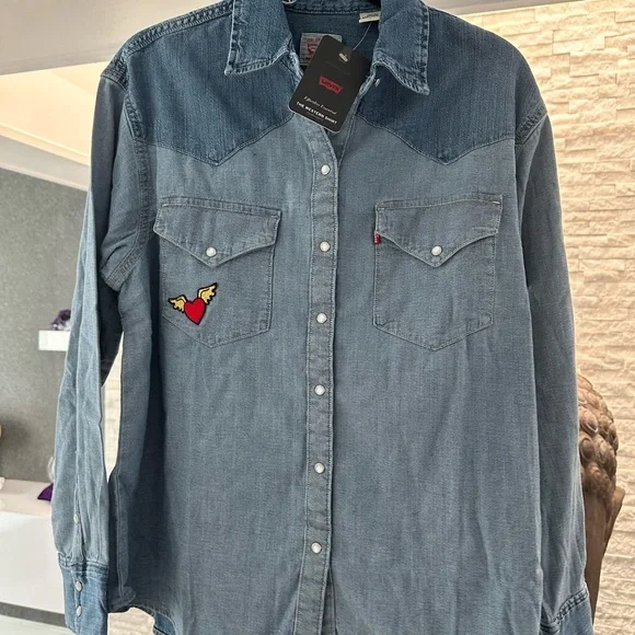 New with tags up cycled Levi’s western button down Led Zeppelin heart wings M